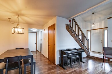 1905 Wisteria Ct unit 4, Naperville, IL 60565 - photo 6