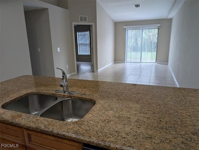 3702 SE 9th Place unit 3702, Cape Coral, FL 33904 - photo 3