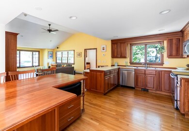 36 Fairview Ave, Scituate, MA 02066 - photo 5
