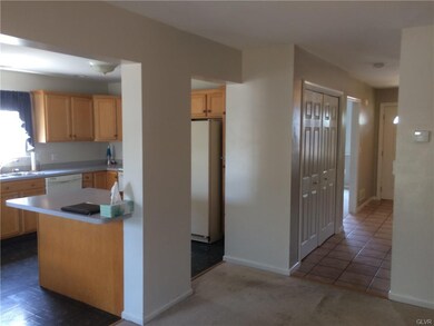 Modern kitchen with peninsula