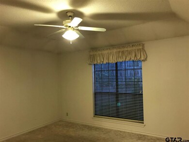 312 312 Amberwood Cir, Tyler, TX 75701 - photo 6