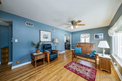 1333 College Ave, Wheaton, IL 60187 - photo 3