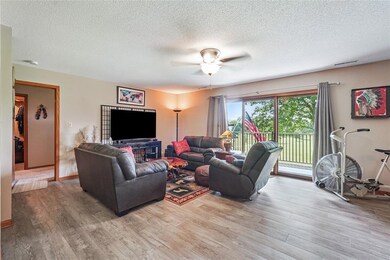 2005 Spring St unit 107, Grinnell, IA 50112 - photo 4