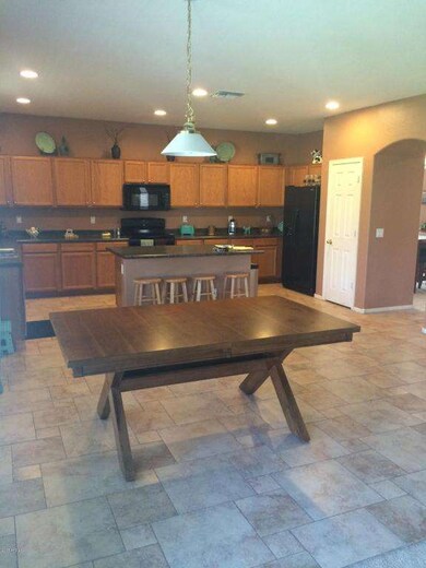 Eat in kitchen