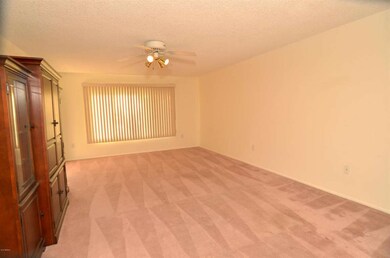 17612 N Hitching Post Dr, Sun City, AZ 85373 - photo 4