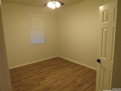 137 Conway Castle Dr, New Braunfels, TX 78130 - photo 6