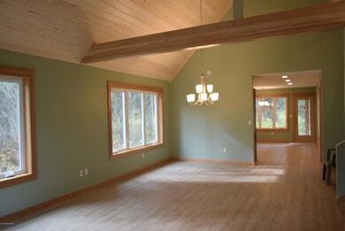 Interior (19)