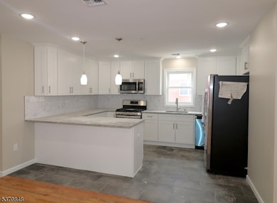 32 Garibaldi Ave, Newark, NJ 07114 - photo 2