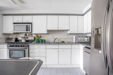 185 Place Ln, Woburn, MA 01801 - photo 3