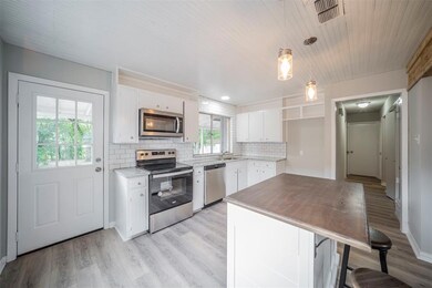 604 Hallvale Dr, Fort Worth, TX 76108 - photo 6