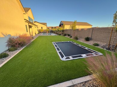 624 E Pine St, Washington, UT 84780 - photo 5