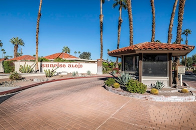 653 N Palomar Cir, Palm Springs, CA 92262 - photo 5