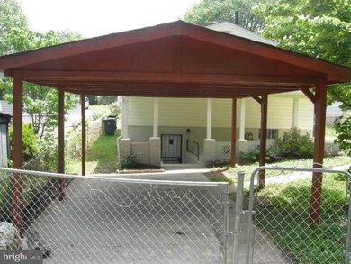 1013 Iago Ave, Capitol Heights, MD 20743 - photo 3