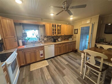 1902 W 4th St, Perry, IA 50220 - photo 7