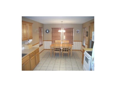 Large kitchen with tile - FRESHLY PAINTED
