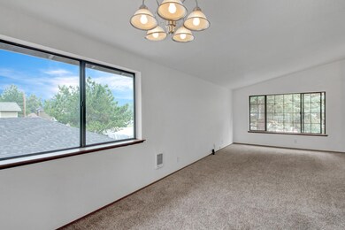 2926 NE Bluebell Ct-0019
