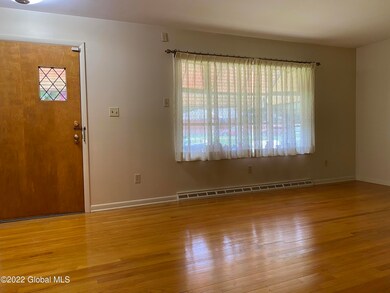 47 Tryon Ct, Albany, NY 12203 - photo 3