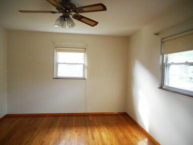 413 Bernhard Rd, Columbus, OH 43213 - photo 4