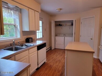 158 Birch Leaf Dr, Milford, PA 18337 - photo 4