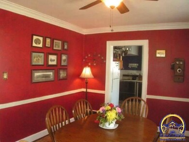 1624 SW Collins Ave, Topeka, KS 66604 - photo 5