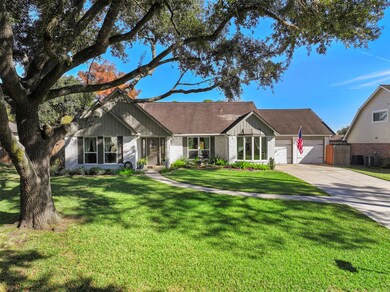 5459 Apple Blossom Ln, Friendswood, TX 77546 - photo 3