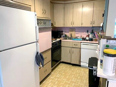 39 Garrison Rd unit 2, Brookline, MA 02445 - photo 4