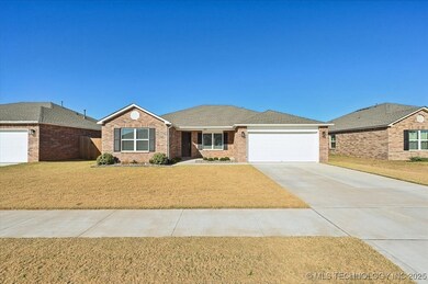 8419 E 162nd Place S, Bixby, OK 74008 - photo 4