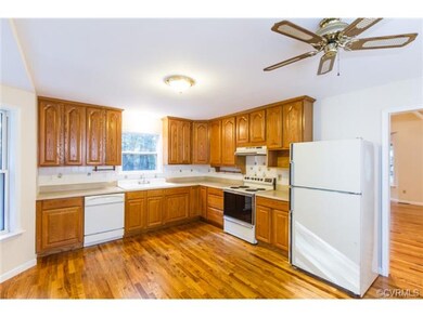 Eat-In Kitchen