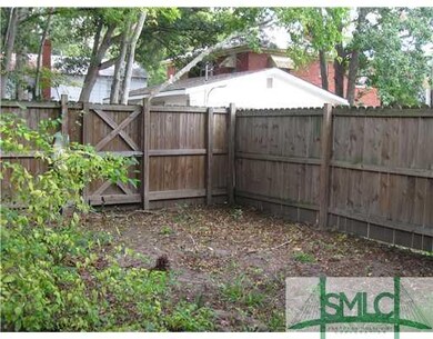 Yard/Garden. #908 yard