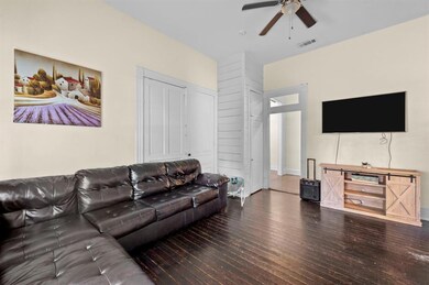 729 N Robinson St, Cleburne, TX 76031 - photo 5