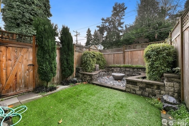 102 W Florentia St unit A, Seattle, WA 98119 - photo 3