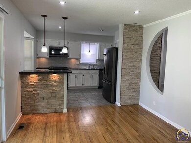 3728 SW 34th St, Topeka, KS 66614 - photo 3