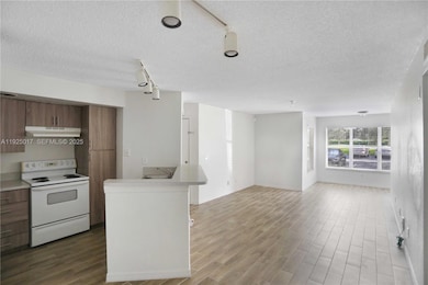 417 Vista Isles Dr unit 2315, Plantation, FL 33325 - photo 4