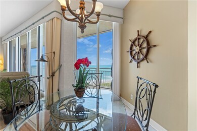 OCEAN VIEW BREAKFAST NOOK