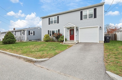 54 Raymond St, East Providence, RI 02914 - photo 2