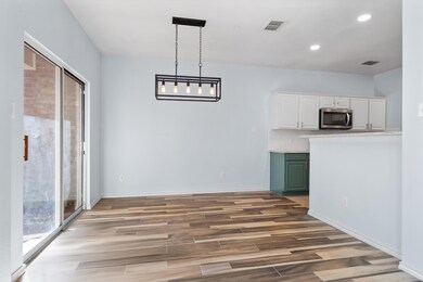 244 Turnberry Ln, Lewisville, TX 75067 - photo 4