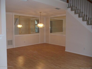 mirrored dining room with nice trimwork