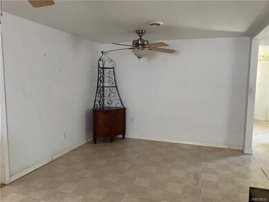 192 Stenzil St, North Tonawanda, NY 14120 - photo 5