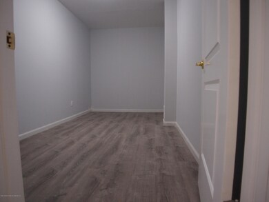 216 Sneden Ave unit B, Staten Island, NY 10312 - photo 4