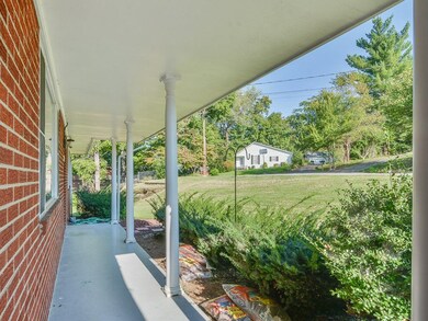 2102 Edgehill Cir, Johnson City, TN 37601 - photo 3