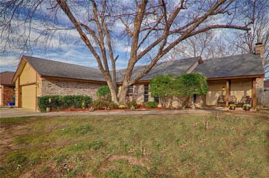 2016 Mackenzie Way, Yukon, OK 73099 - photo 4