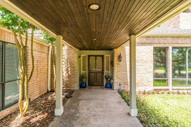 702 Briar Hill Dr, Houston, TX 77042 - photo 5