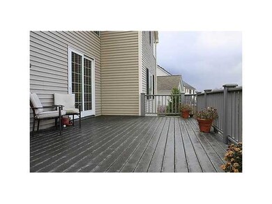 Patio/Deck SLIDING GLASS DOOR THAT ENTER OUT TO LA