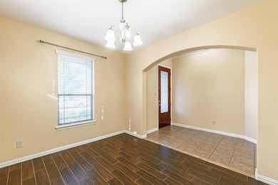 9919 Kendahlwood Ln, Tomball, TX 77375 - photo 2