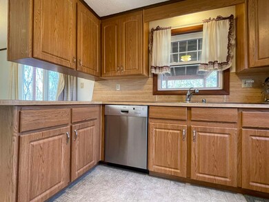 4 Newton Junction Rd, Kingston, NH 03848 - photo 3