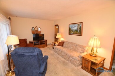 2605 Wyndale Rd, Toledo, OH 43613 - photo 3