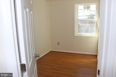 647 Randolph St, Camden, NJ 08105 - photo 7
