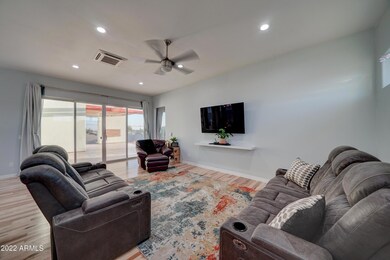 842 N Vista Rd-6