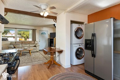 44-Kitchen 2-ELKO5856