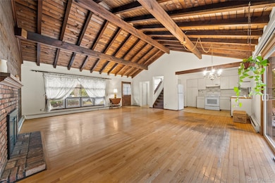 4 Acorn Path, East Quogue, NY 11942 - photo 4